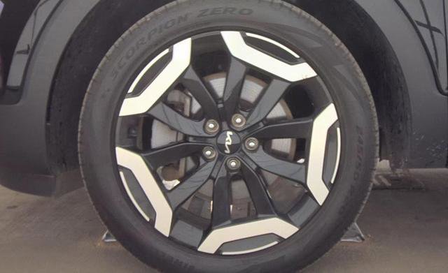 Used 2024 Kia Telluride S w/ S Sunroof Package AWD/4WD image 4