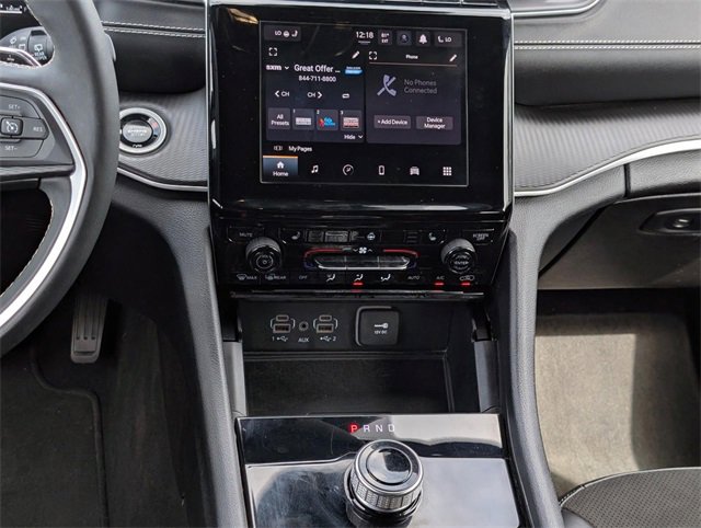 Used 2024 Jeep Grand Cherokee Altitude image 29