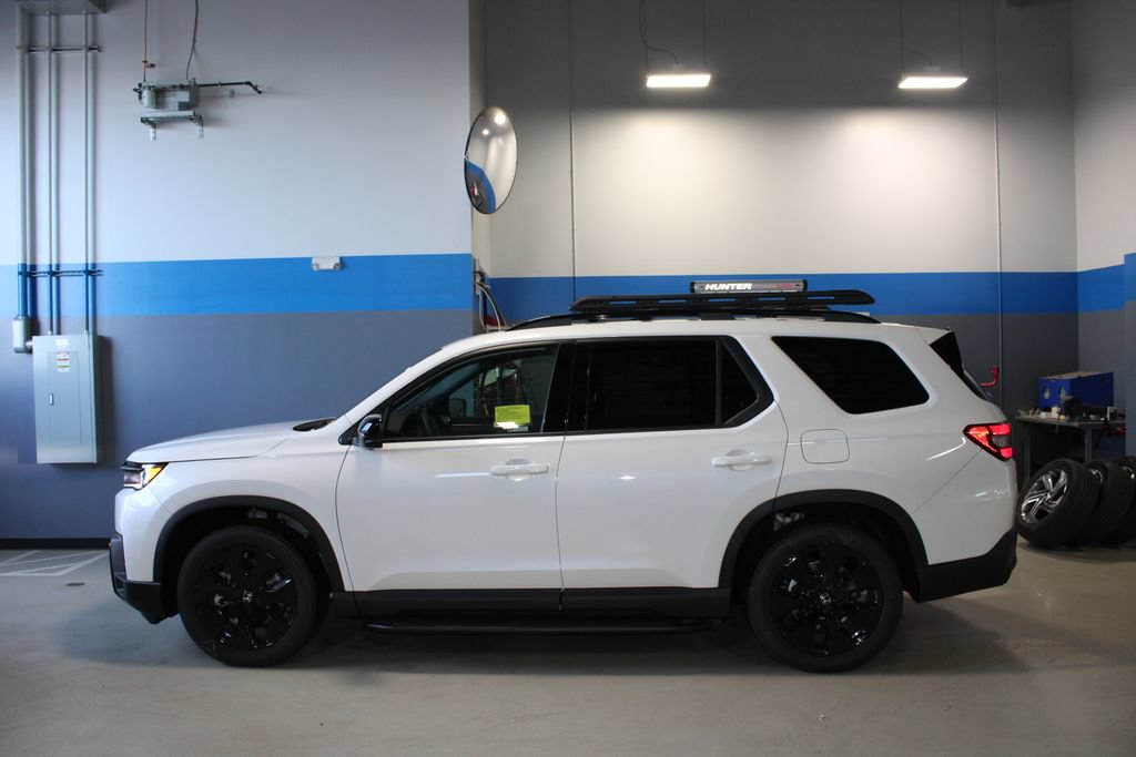New 2026 Honda Pilot Black Edition image 7