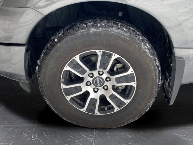Used 2024 Nissan Titan SV w/ SV Convenience Package image 32