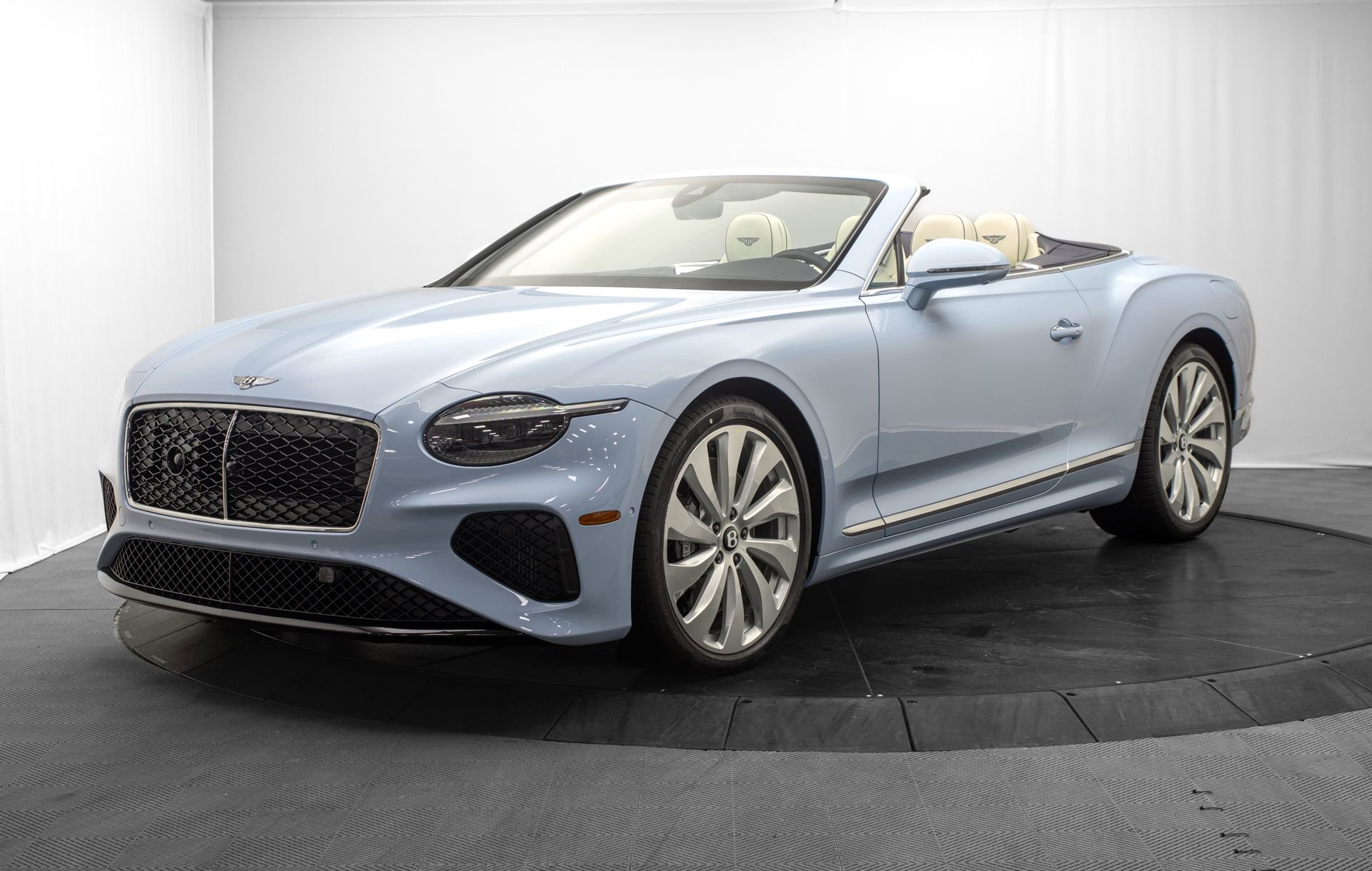 New 2026 Bentley Continental GTC AWD/4WD image 7