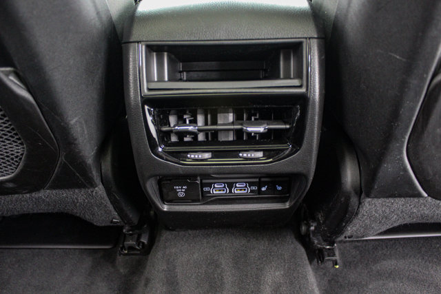 Used 2023 Jeep Grand Cherokee Overland AWD/4WD image 27