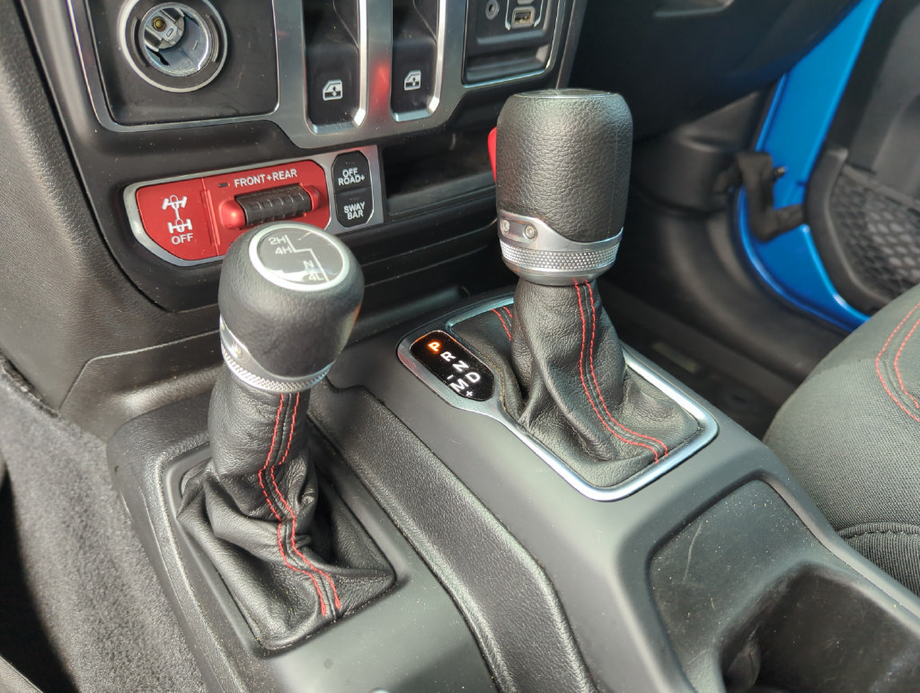 Used 2021 Jeep Wrangler Rubicon AWD/4WD image 38
