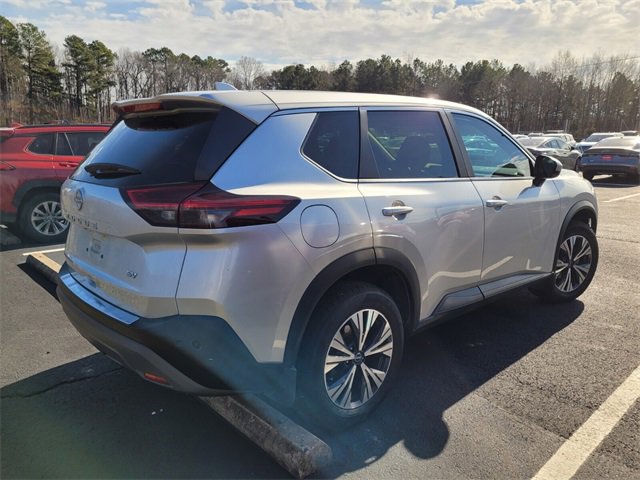 Used 2023 Nissan Rogue SV image 10