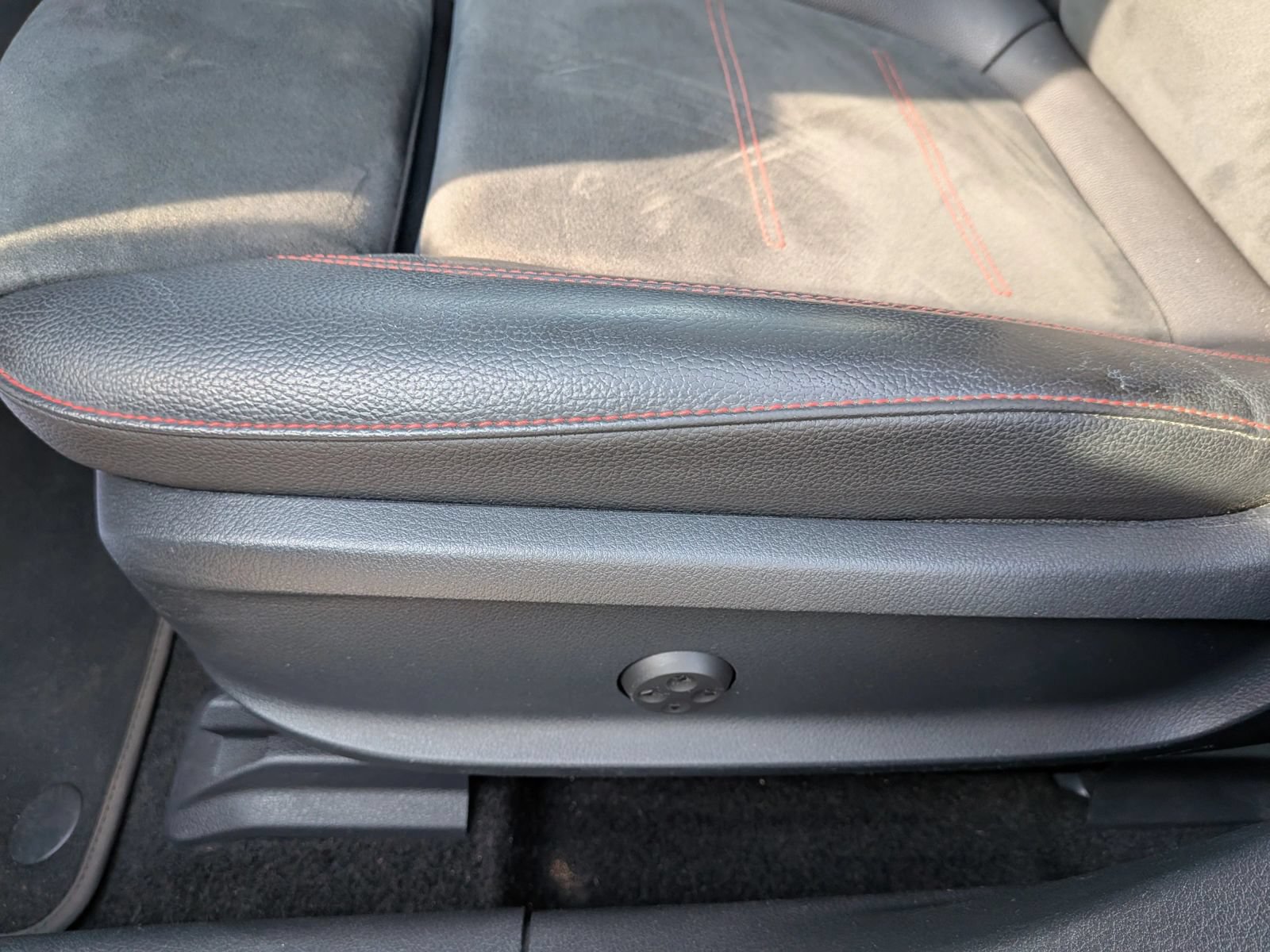 Used 2020 Mercedes-Benz CLA 35 AMG 4MATIC image 30
