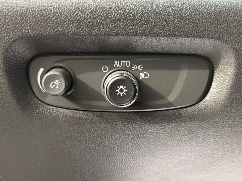 Used 2023 Chevrolet Traverse LT w/ Midnight/Sport Edition AWD/4WD image 22