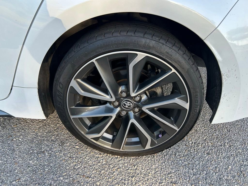 Used 2022 Toyota Corolla SE w/ SE Premium Package FWD image 9