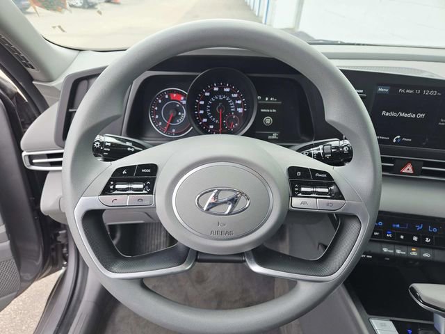 Used 2023 Hyundai Elantra SEL w/ Cargo Package FWD image 14