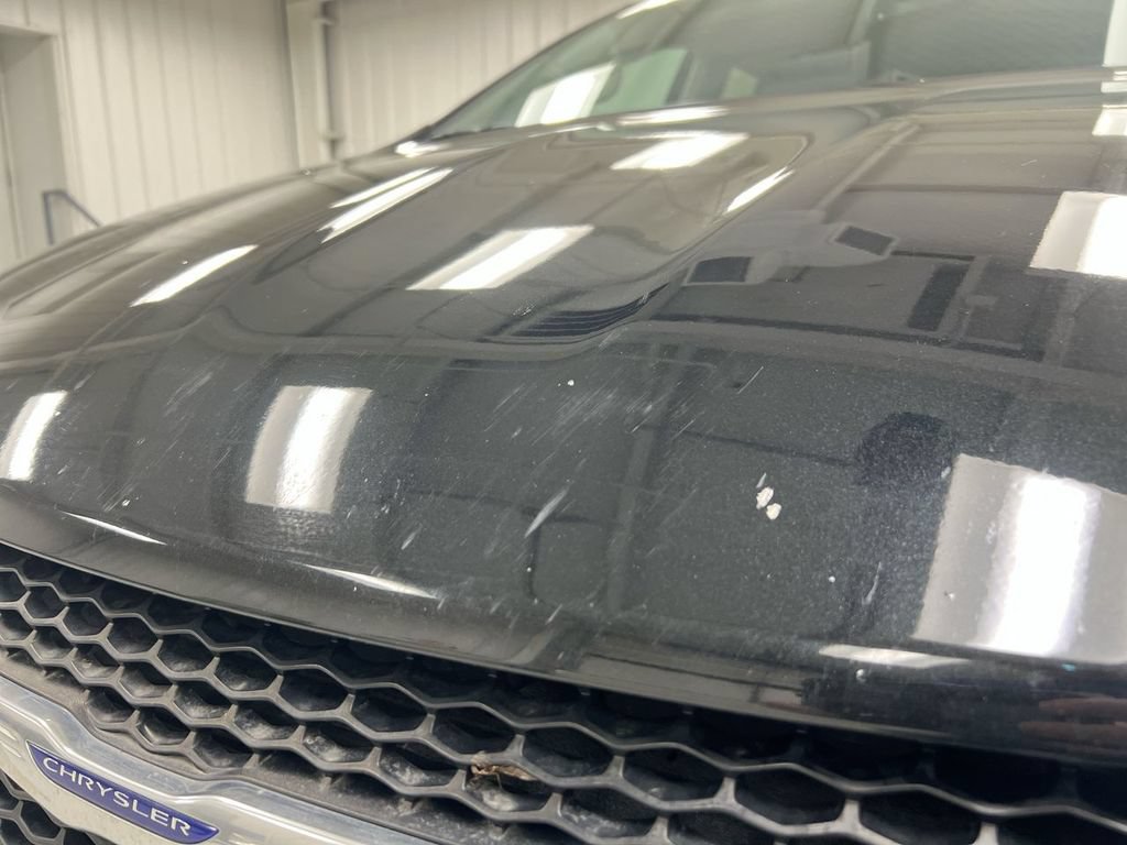 Used 2020 Chrysler Pacifica Touring-L FWD image 30