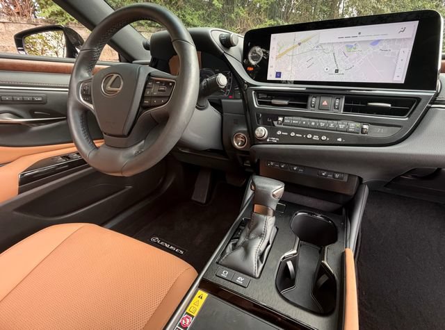 Certified 2024 Lexus ES 300h w/ Premium Package FWD image 33