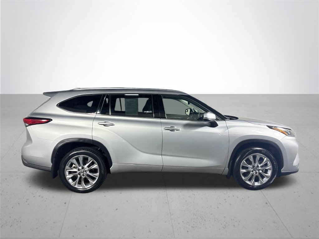 Used 2023 Toyota Highlander Limited AWD/4WD image 5