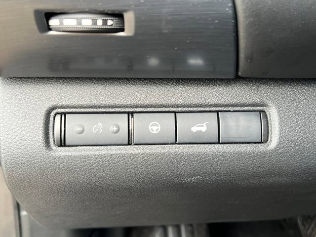 Used 2025 Nissan Pathfinder SL image 20