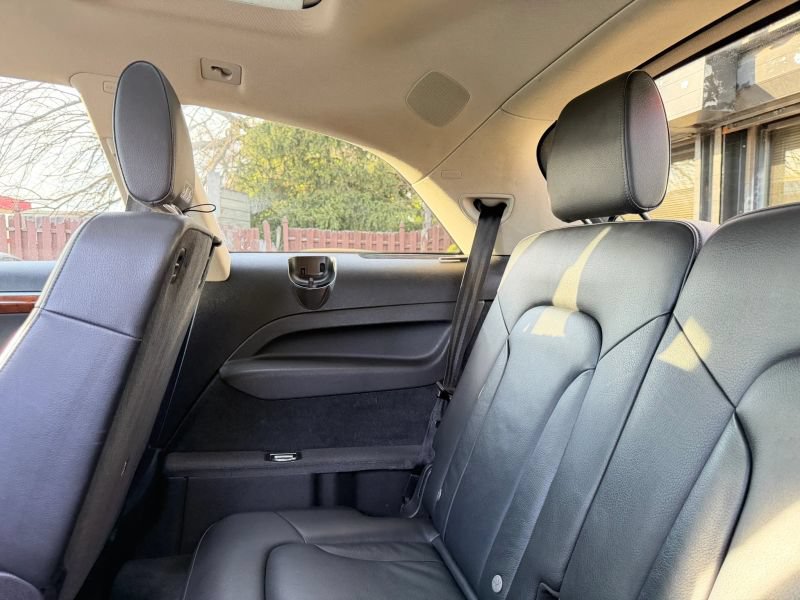 Used 2015 Audi Q7 TDI Premium Plus w/ Premium Plus Package AWD/4WD image 36