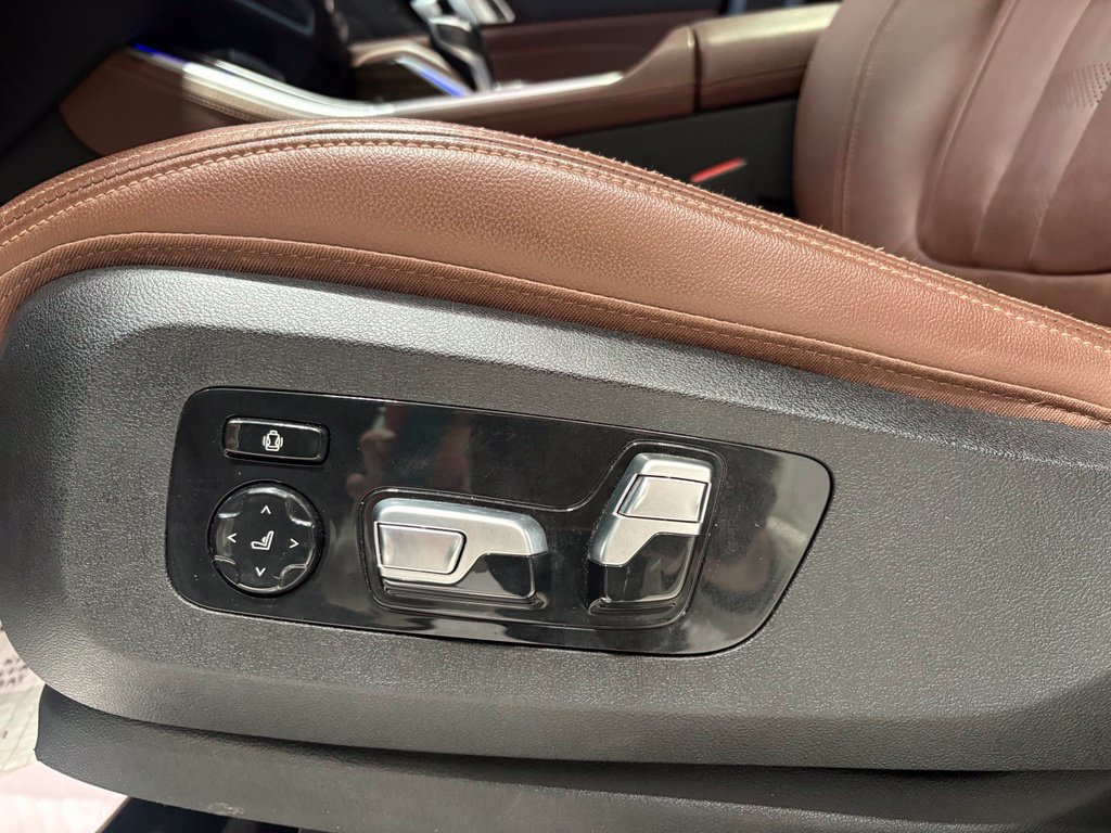 Used 2020 BMW X5 xDrive40i w/ Premium Package AWD/4WD image 13