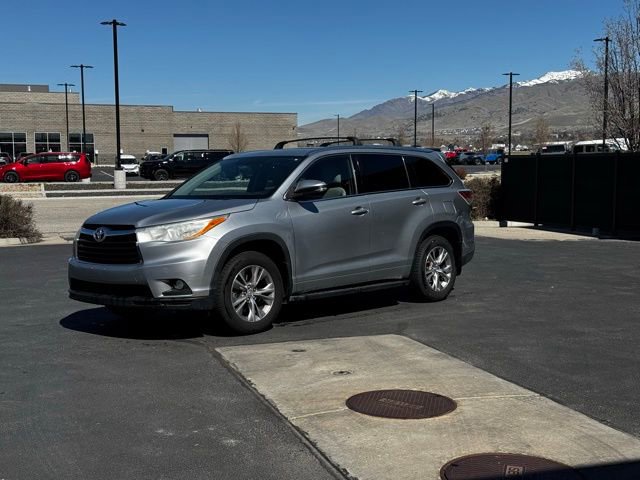 Used 2014 Toyota Highlander XLE AWD/4WD image 6