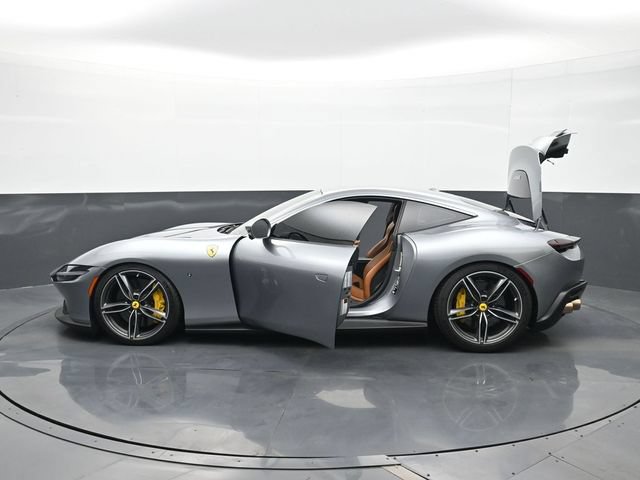 Used 2021 Ferrari Roma RWD image 23