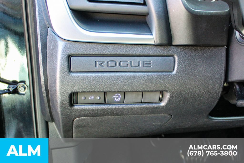 Used 2024 Nissan Rogue S FWD image 30