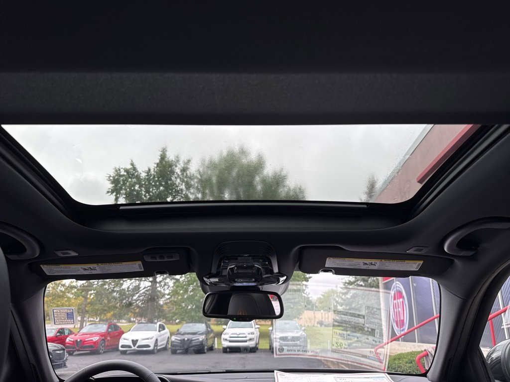 New 2025 Alfa Romeo Giulia AWD w/ Driving Assist Package image 16