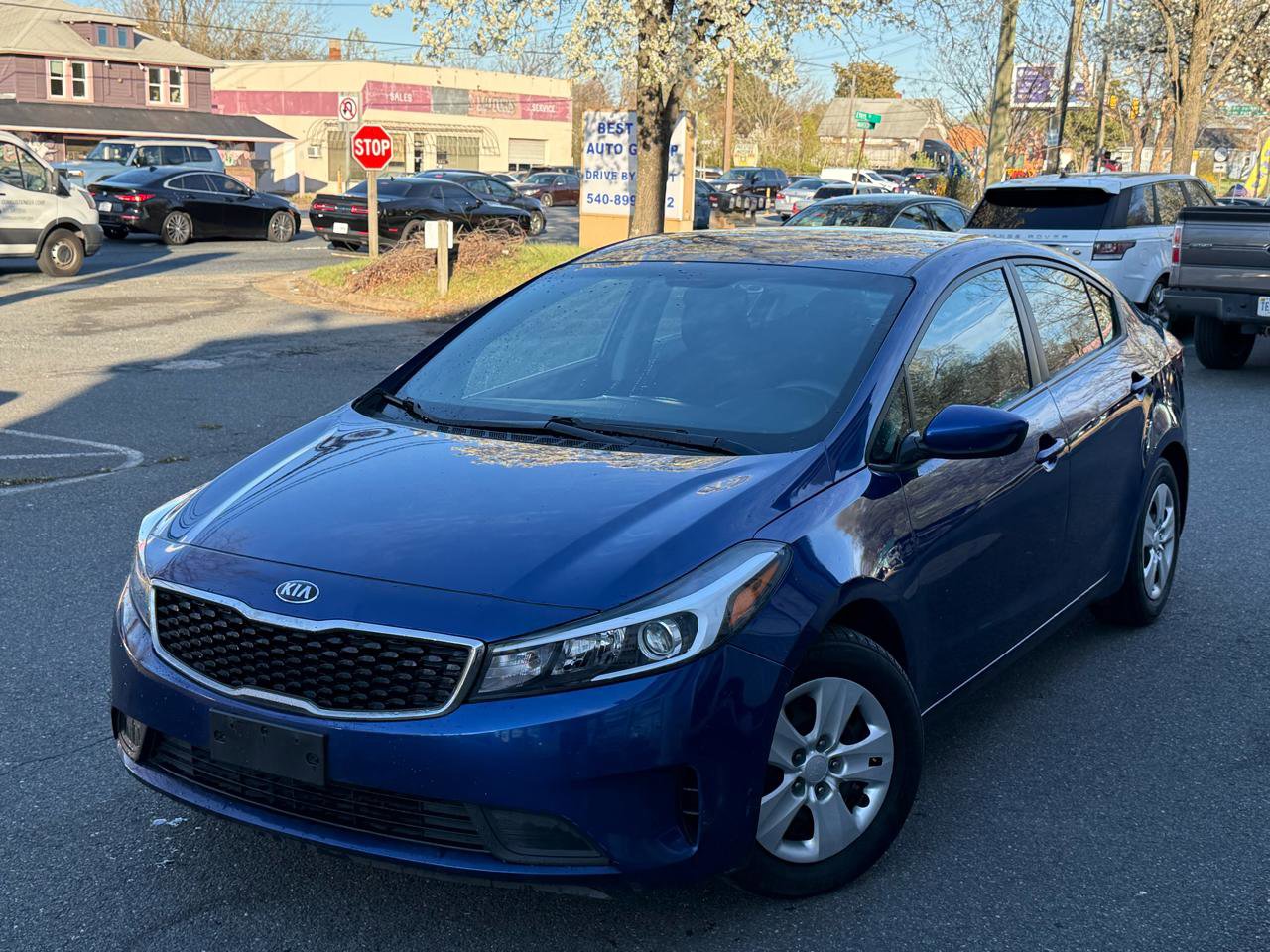 Used 2018 Kia Forte LX image 2