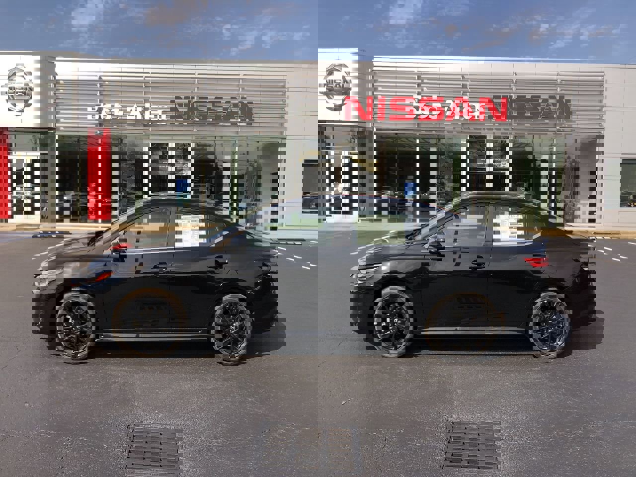 New 2025 Nissan Sentra SR w/ Midnight Edition image 11