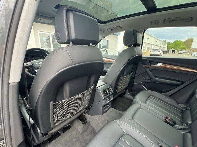 Used 2023 Audi Q5 2.0T Premium w/ Convenience Package AWD/4WD image 27