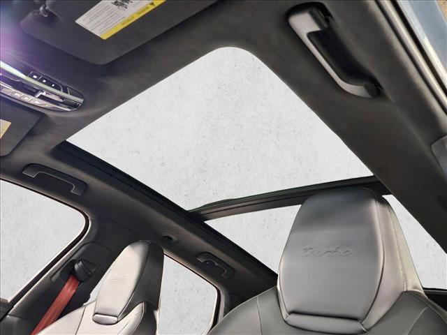 Used 2019 Porsche Cayenne Turbo image 16