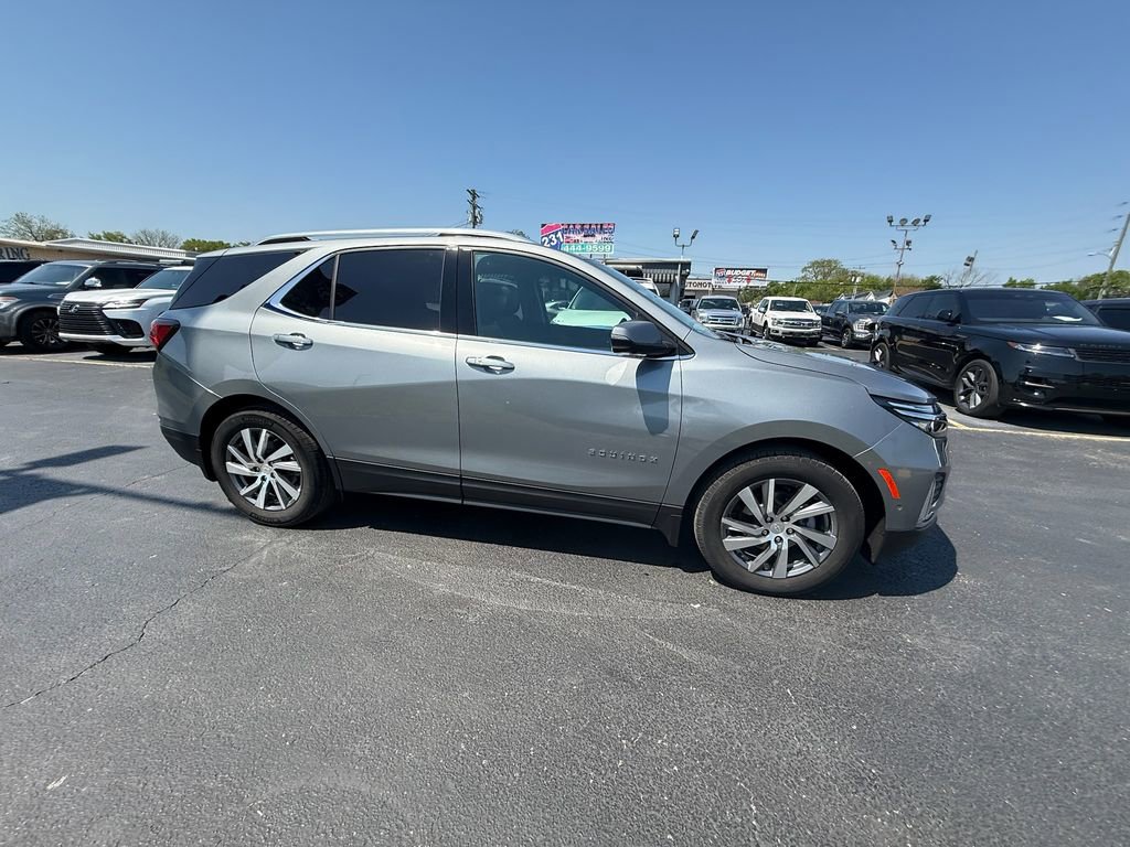 Used 2023 Chevrolet Equinox Premier image 2
