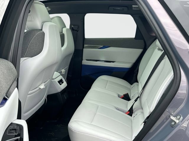 New 2026 Cadillac Optiq Luxury 1 image 11