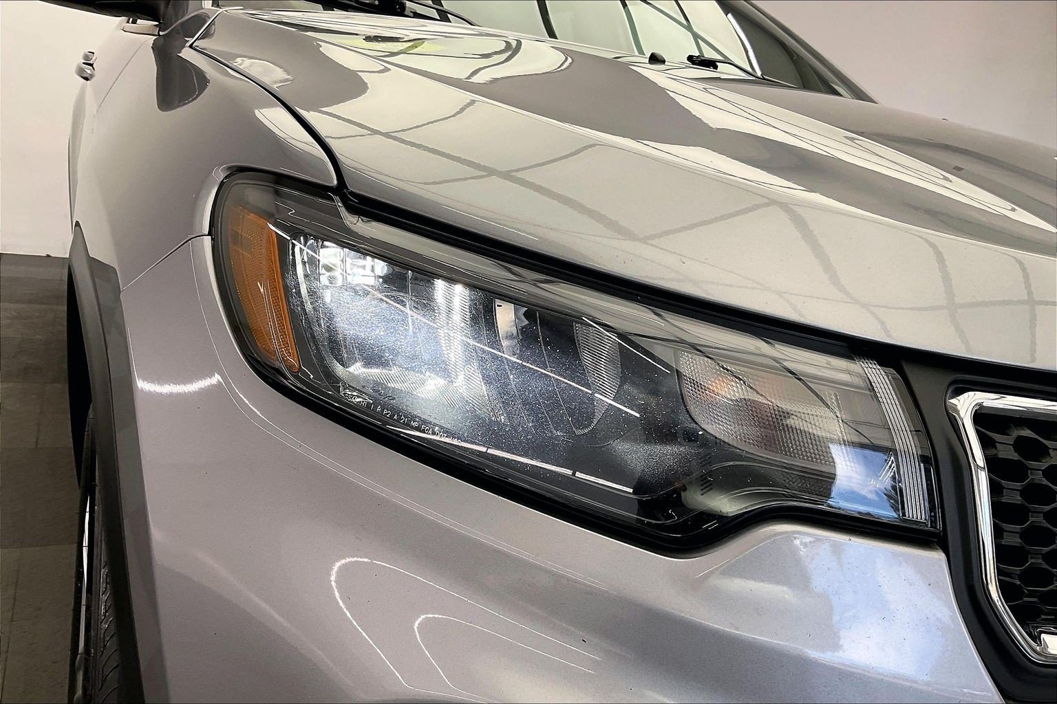 Used 2024 Jeep Compass Latitude AWD/4WD image 29