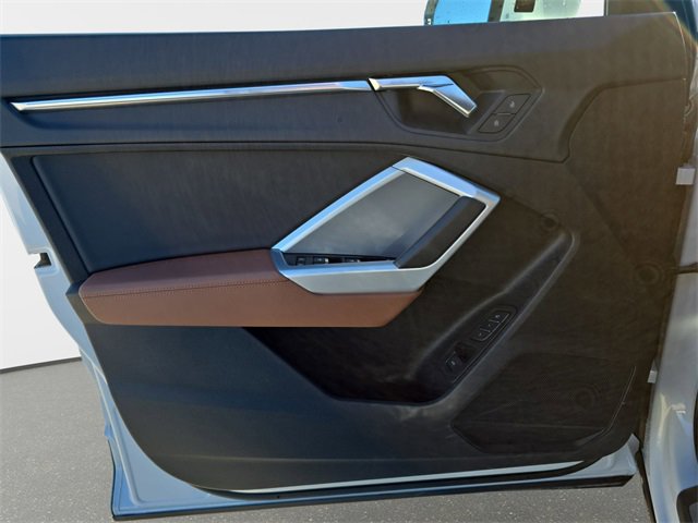 Used 2023 Audi Q3 2.0T Premium Plus w/ Premium Plus Package image 30