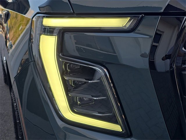 New 2026 GMC Yukon AT4 Ultimate w/ LPO, Floor Liner Package image 10