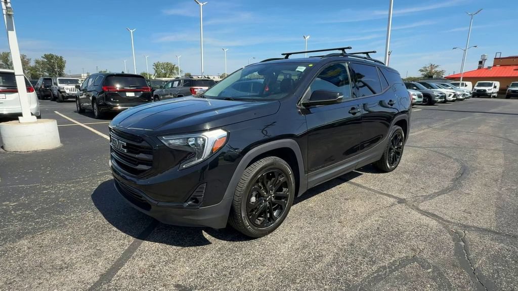 Used 2021 GMC Terrain SLT w/ Infotainment Package II AWD/4WD image 4