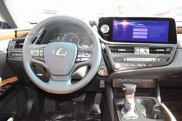 Certified 2025 Lexus ES 300h w/ Premium Package image 14