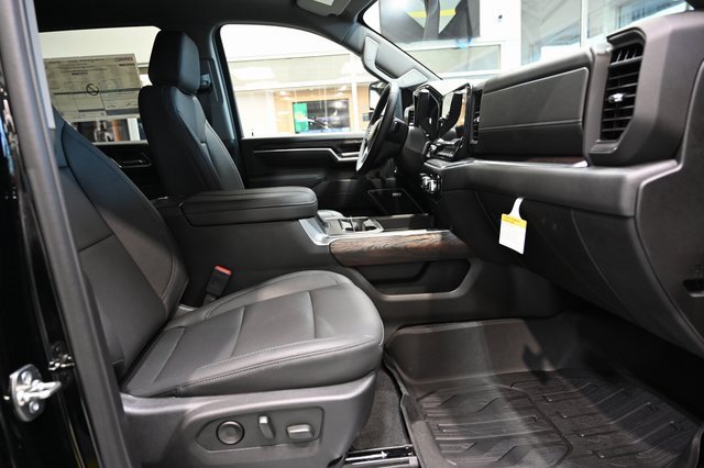New 2026 GMC Sierra 2500 SLT w/ SLT Premium Package image 13