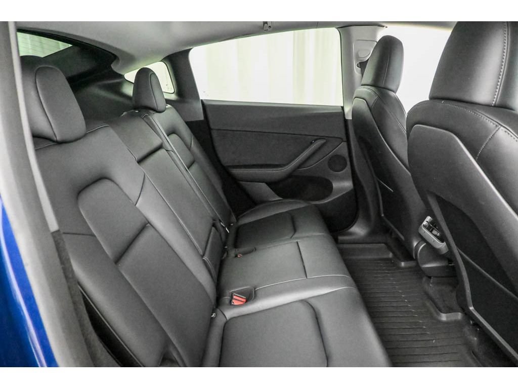 Used 2023 Tesla Model Y Performance AWD/4WD image 18
