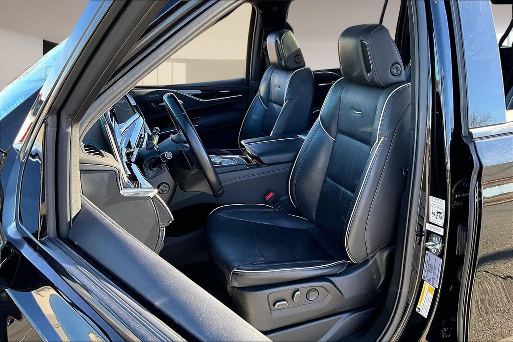 Used 2023 Cadillac Escalade ESV Sport AWD/4WD image 27