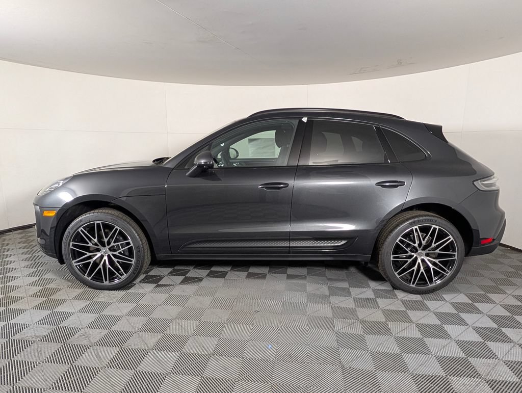 Certified 2026 Porsche Macan AWD/4WD image 2