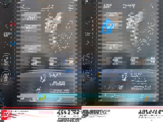 Used 2017 Toyota Prius Prime Premium image 29