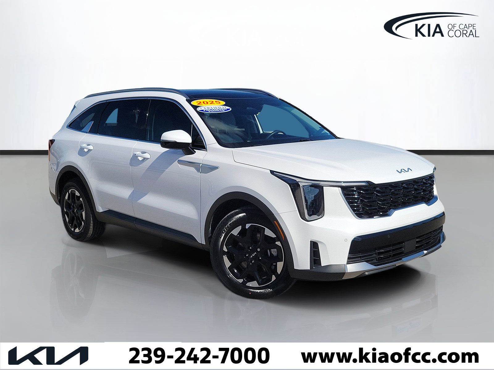 Certified 2025 Kia Sorento S w/ Panoramic Sunroof Package FWD image 1