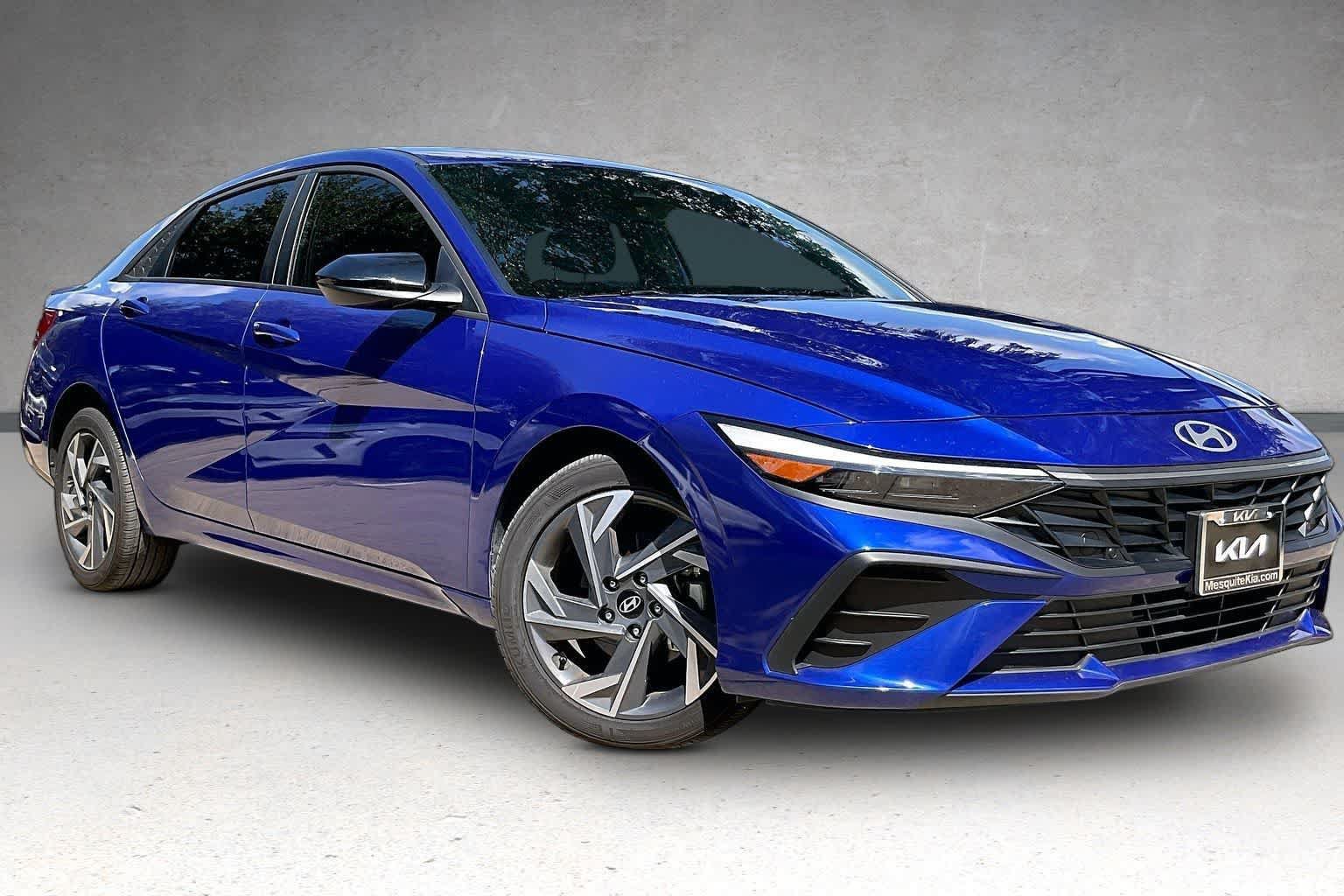 Used 2025 Hyundai Elantra Sport FWD image 18