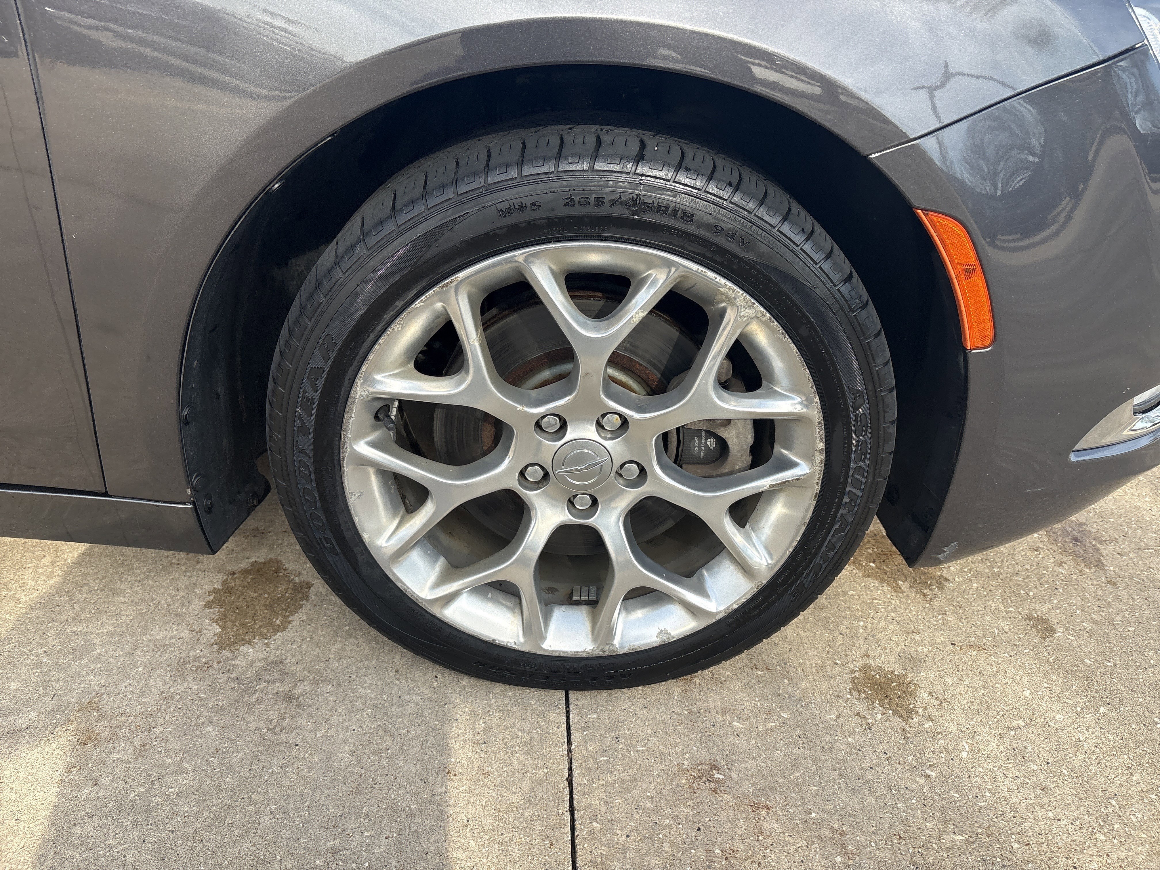 Used 2015 Chrysler 200 C w/ Navigation & Sound Group I image 9