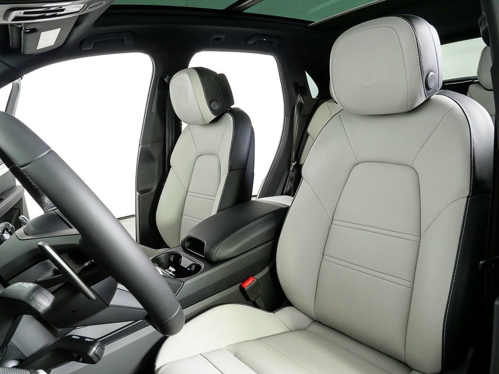 New 2026 Porsche Cayenne E-Hybrid image 5