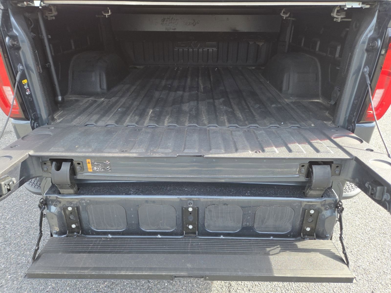 Used 2019 GMC Sierra 1500 SLT w/ SLT Premium Plus Package image 27