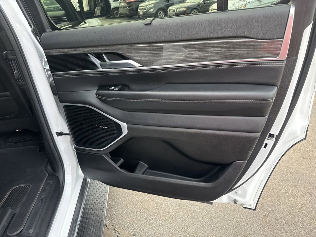 Used 2022 Jeep Wagoneer Series III w/ Convenience Group I image 39