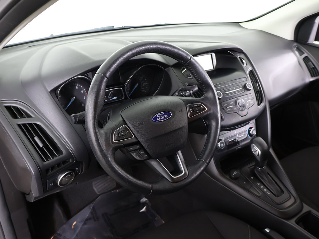 Used 2018 Ford Focus SE w/ Cold Weather Package FWD image 24