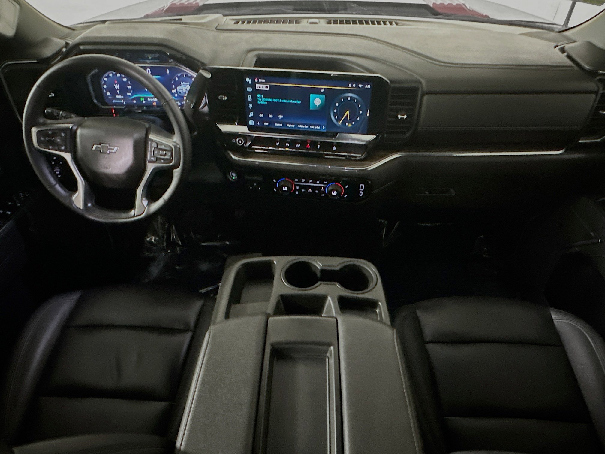 Used 2024 Chevrolet Silverado 2500 LT w/ Midnight Edition image 27