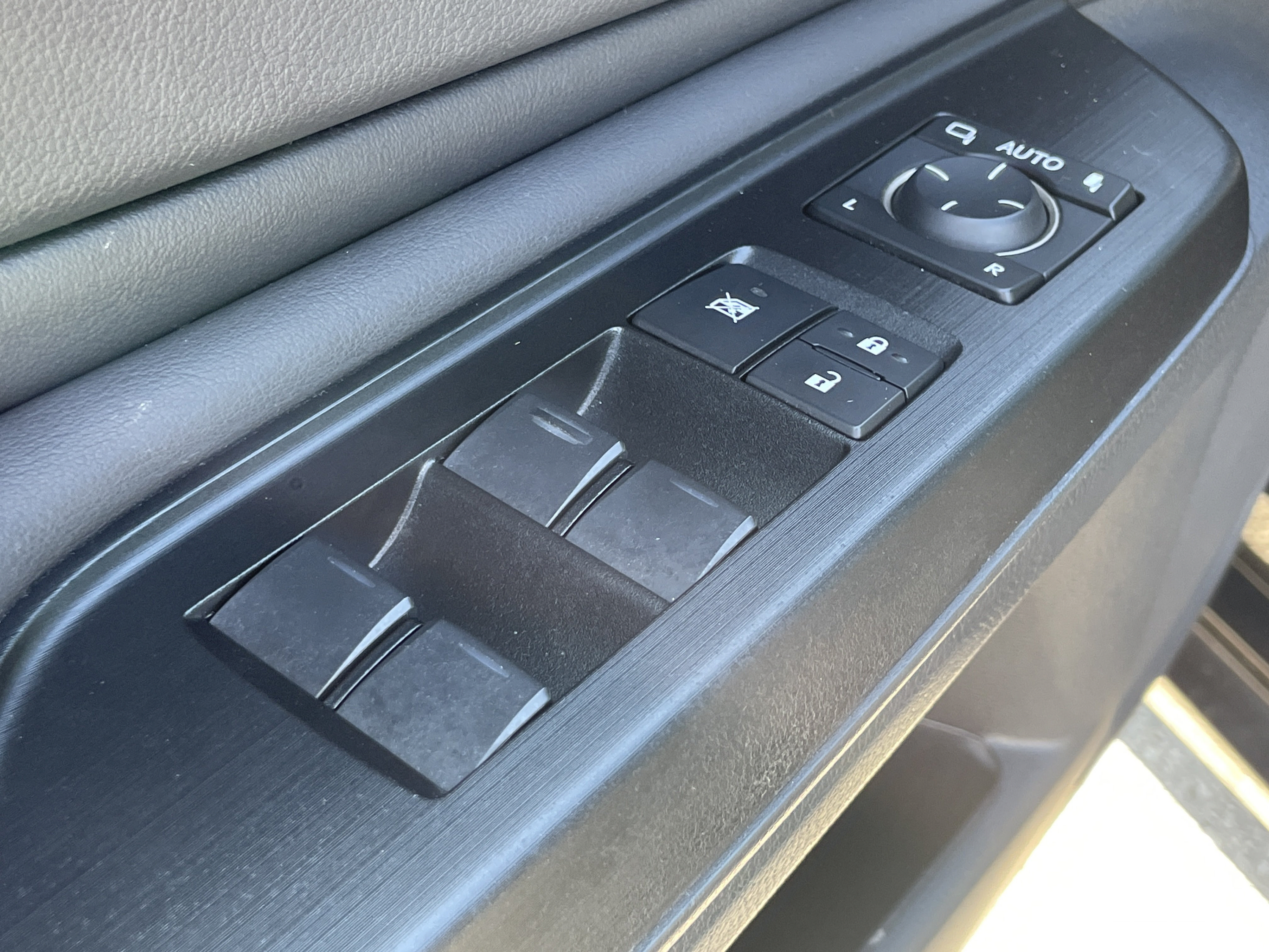 Used 2020 Lexus ES 350 F Sport w/ Accessory Package 2 FWD image 13