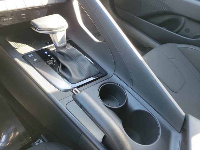 Used 2025 Hyundai Elantra Sport image 32