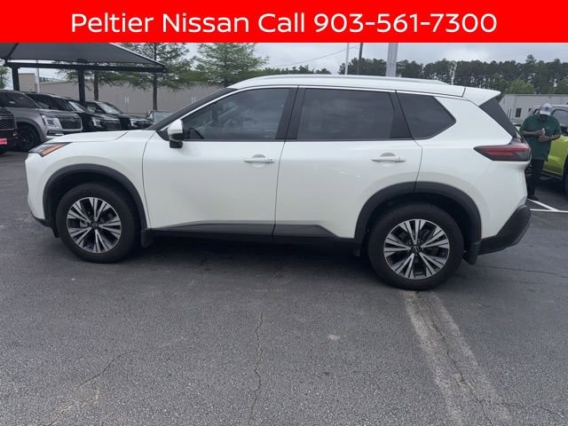 Certified 2022 Nissan Rogue SV w/ SV Premium Package image 5