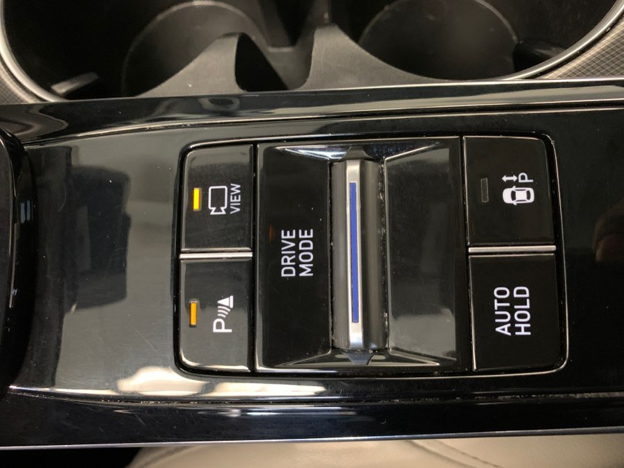 Used 2023 Hyundai Sonata Limited w/ Cargo Package FWD image 23